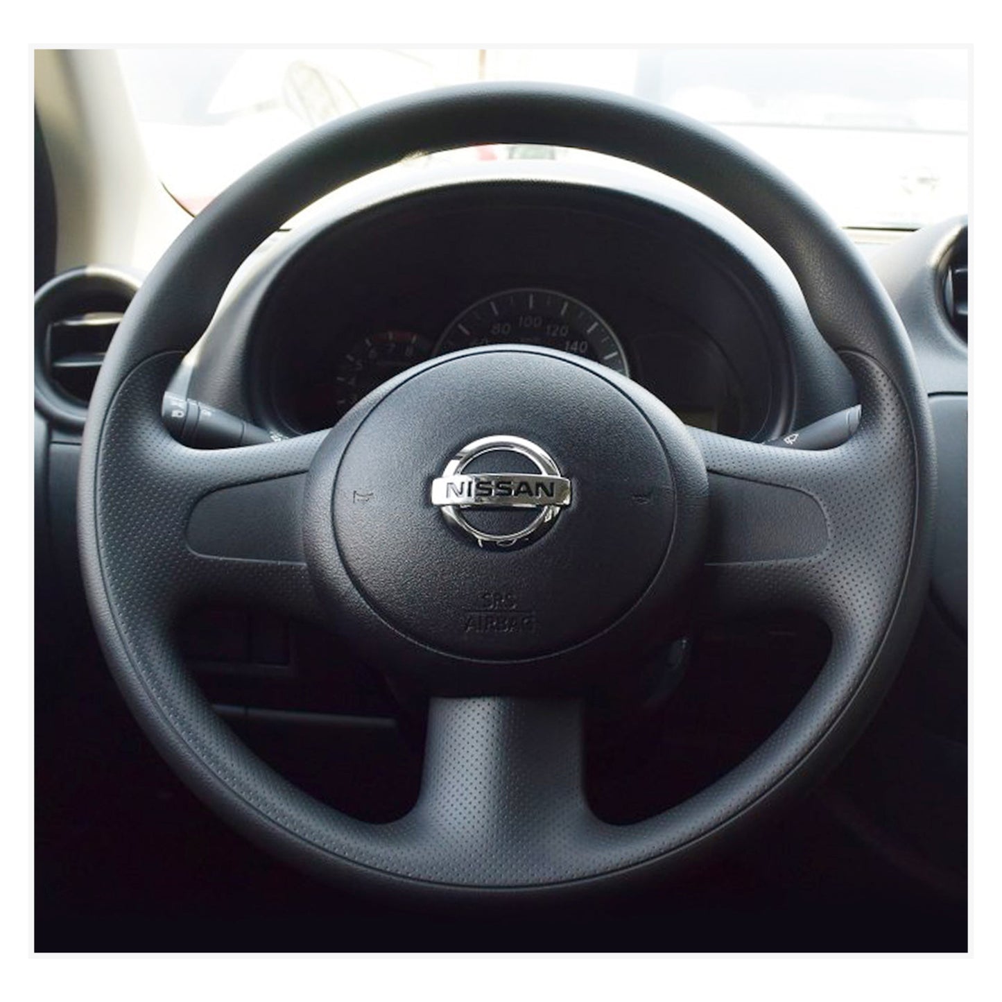 MEWANT Lenkradbezug für Nissan Cube 2008-2020 / Micra 2010-2017